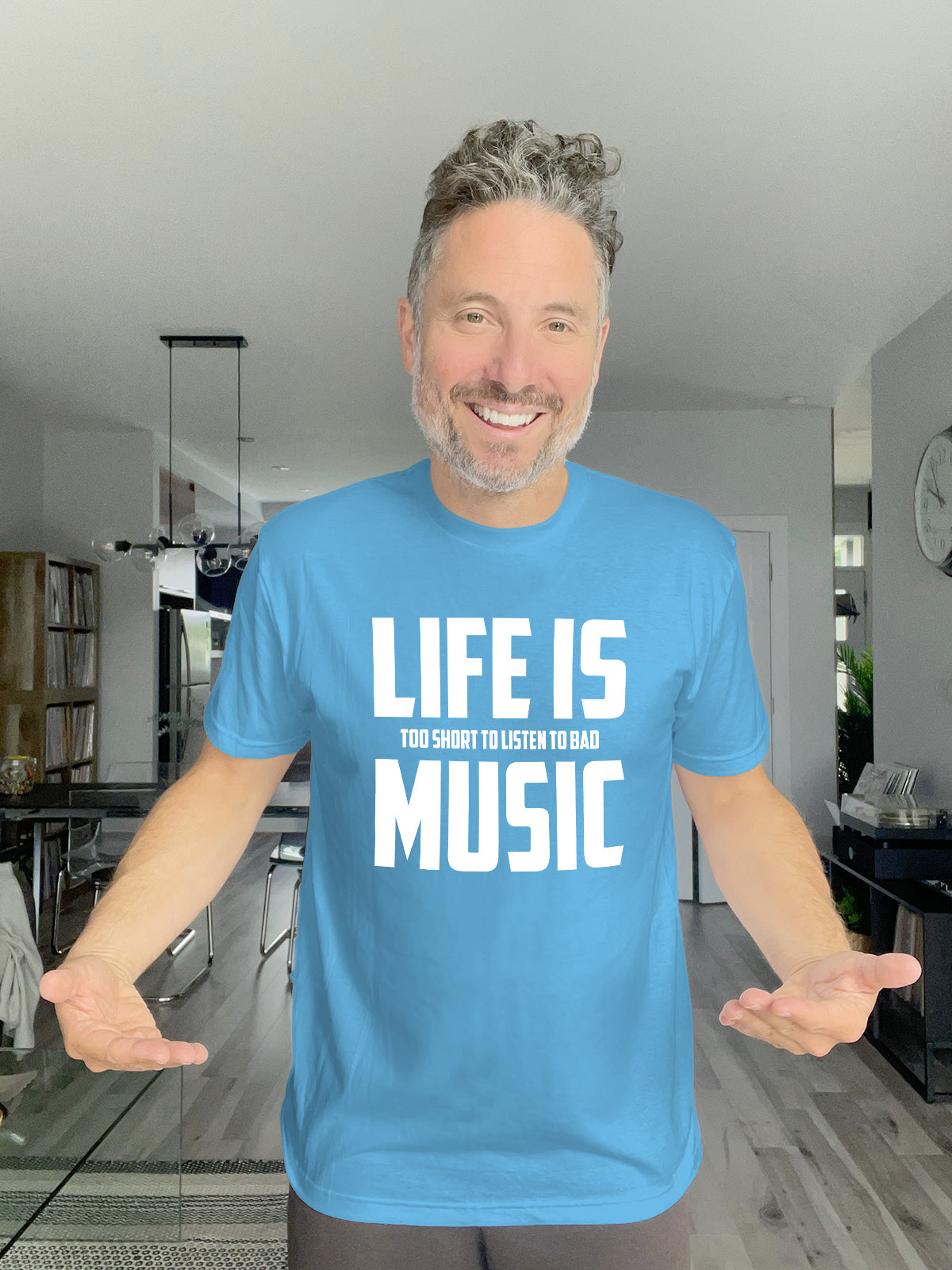 Soft Tee - Life is too short to listen to bad music - Unisex